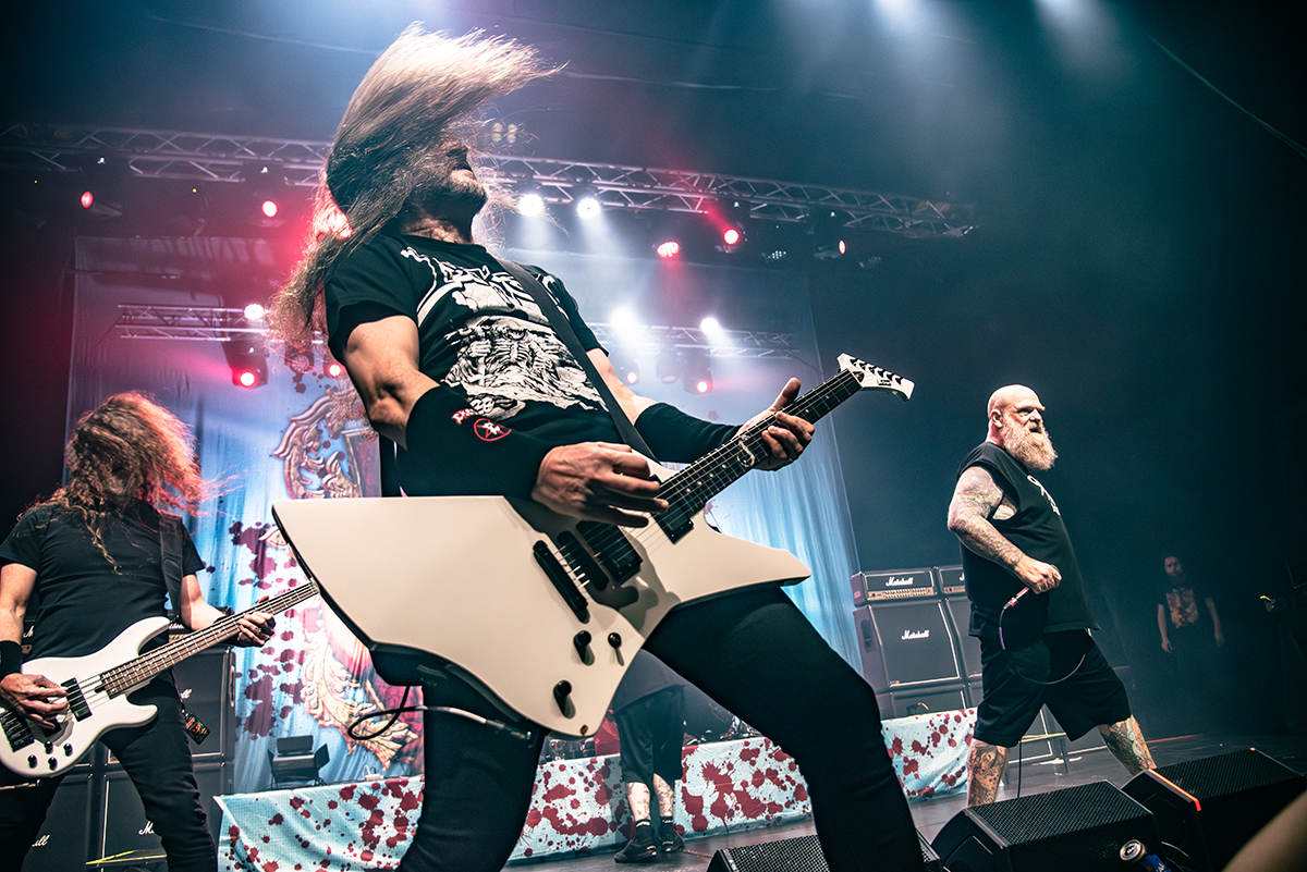 Exodus: La sangre sigue fluyendo